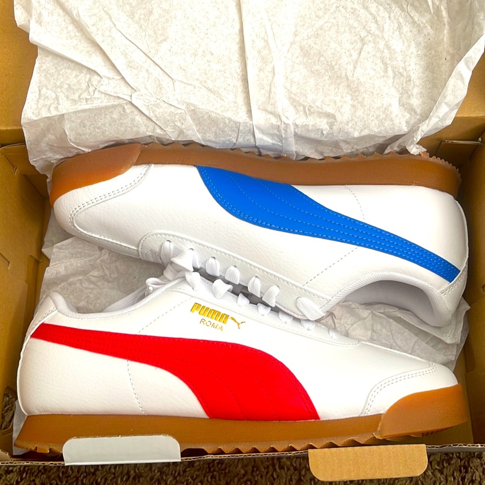 NWB Size 6.5Y (8 Women’s) Puma Romas